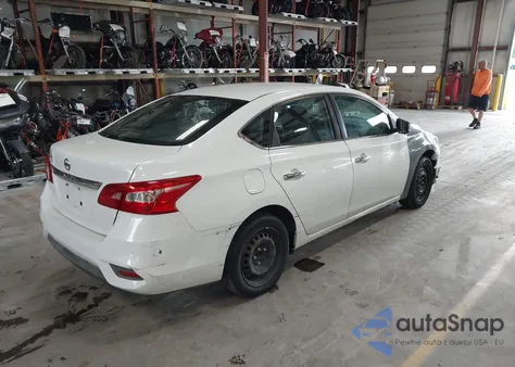 2018 Nissan Sentra S из США, поврежденный, VIN 3N1AB7AP8JY272826